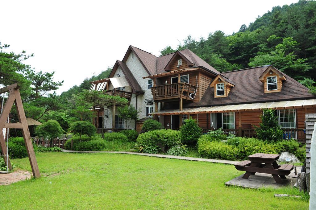 Bench House Villa Phjongcshang Kültér fotó