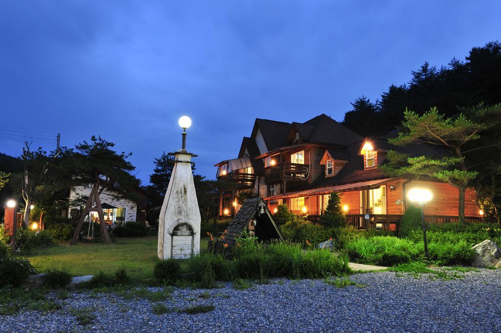 Bench House Villa Phjongcshang Kültér fotó
